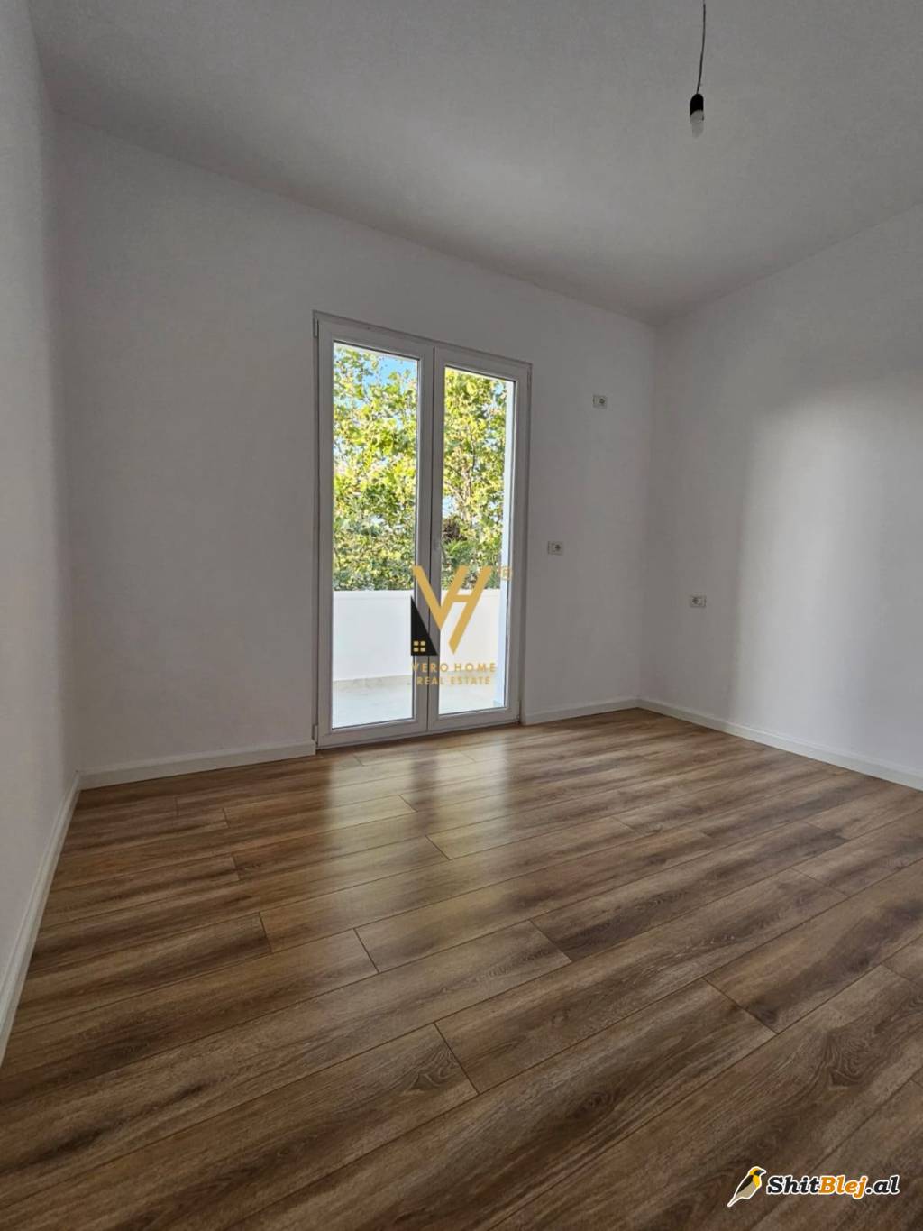 2+1 TE RRUGA E KAVAJES 173.000 EURO