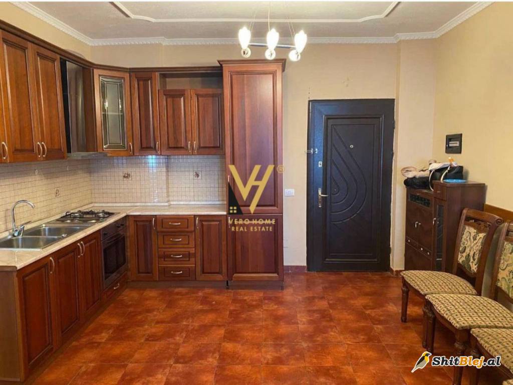 2+1+BLK  TE KOMUNA E PARISIT 500 EURO