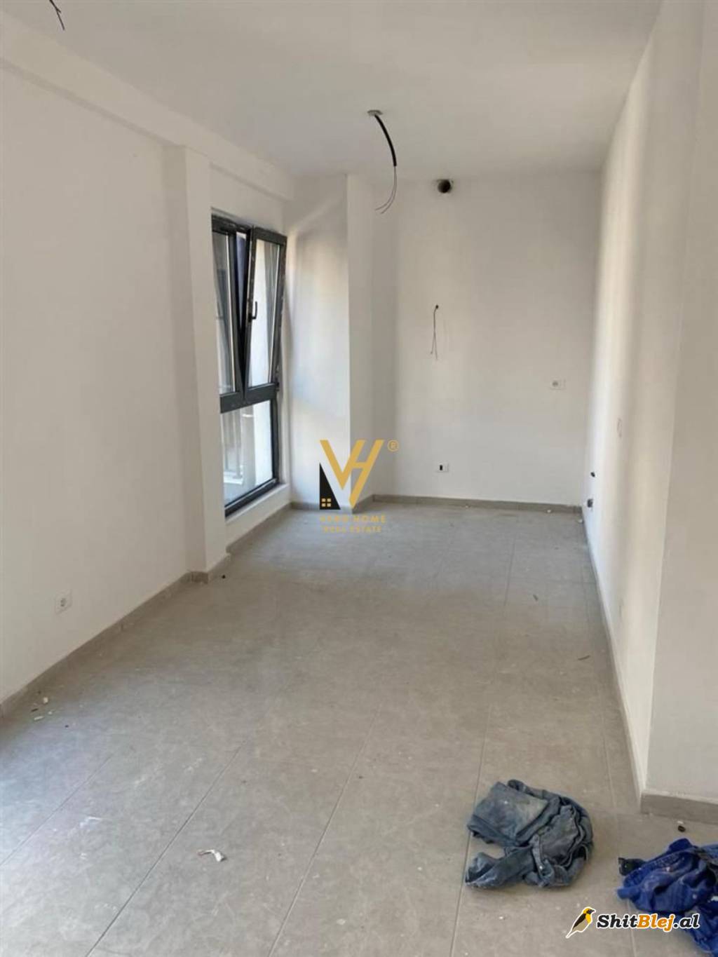 ZYRE 90M2 ME QERA TE PAZARI I RI 800 EUR
