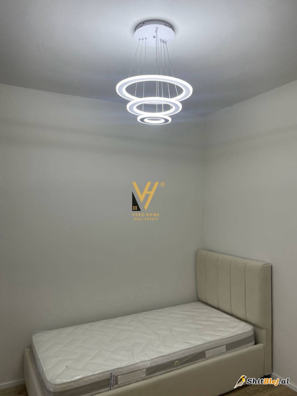 2+1+BLK TE SPITALI AMERIKAN 3 600 EURO