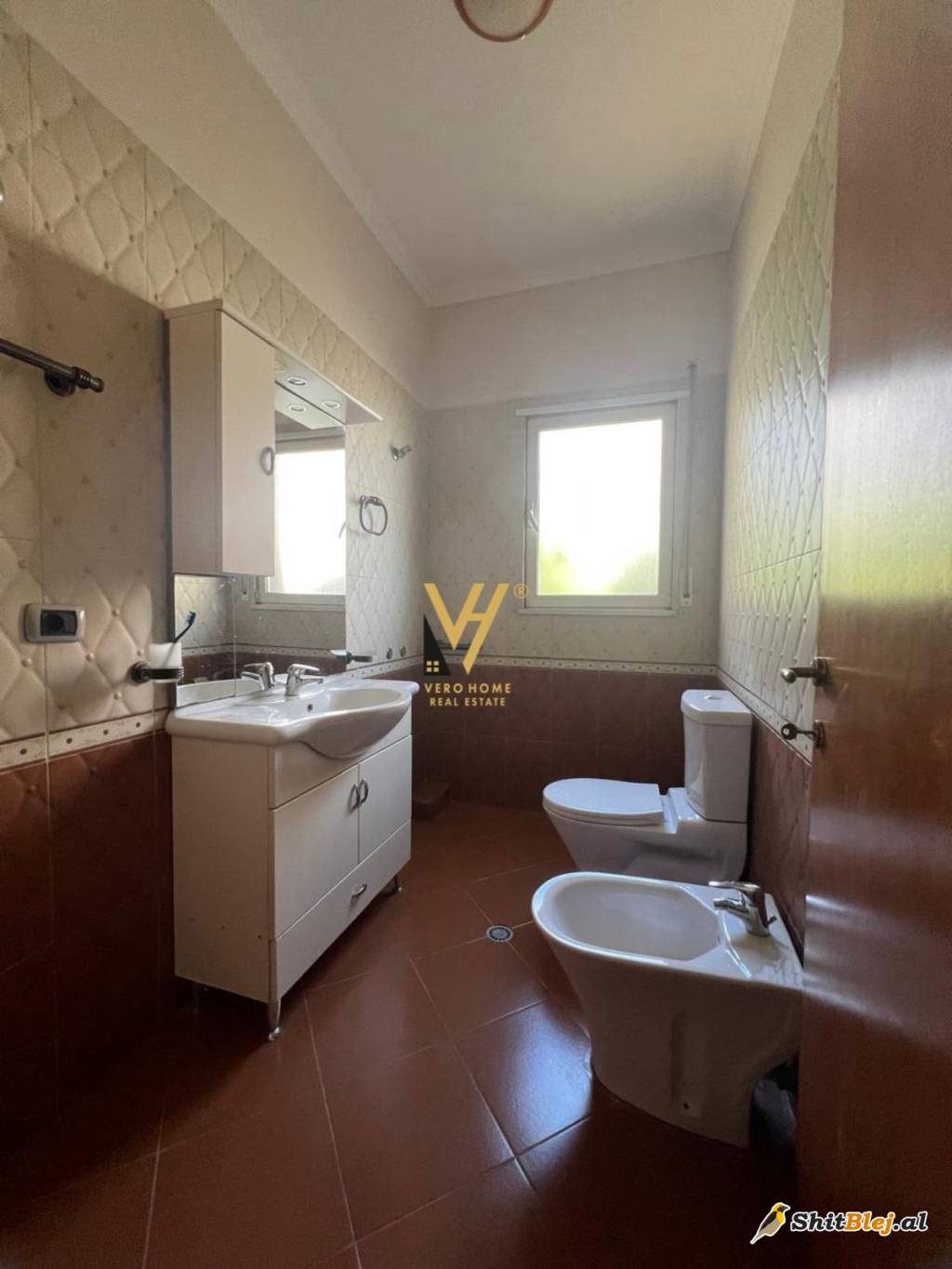 VILE 2 KATESHE NE SELITE 1.200 EURO