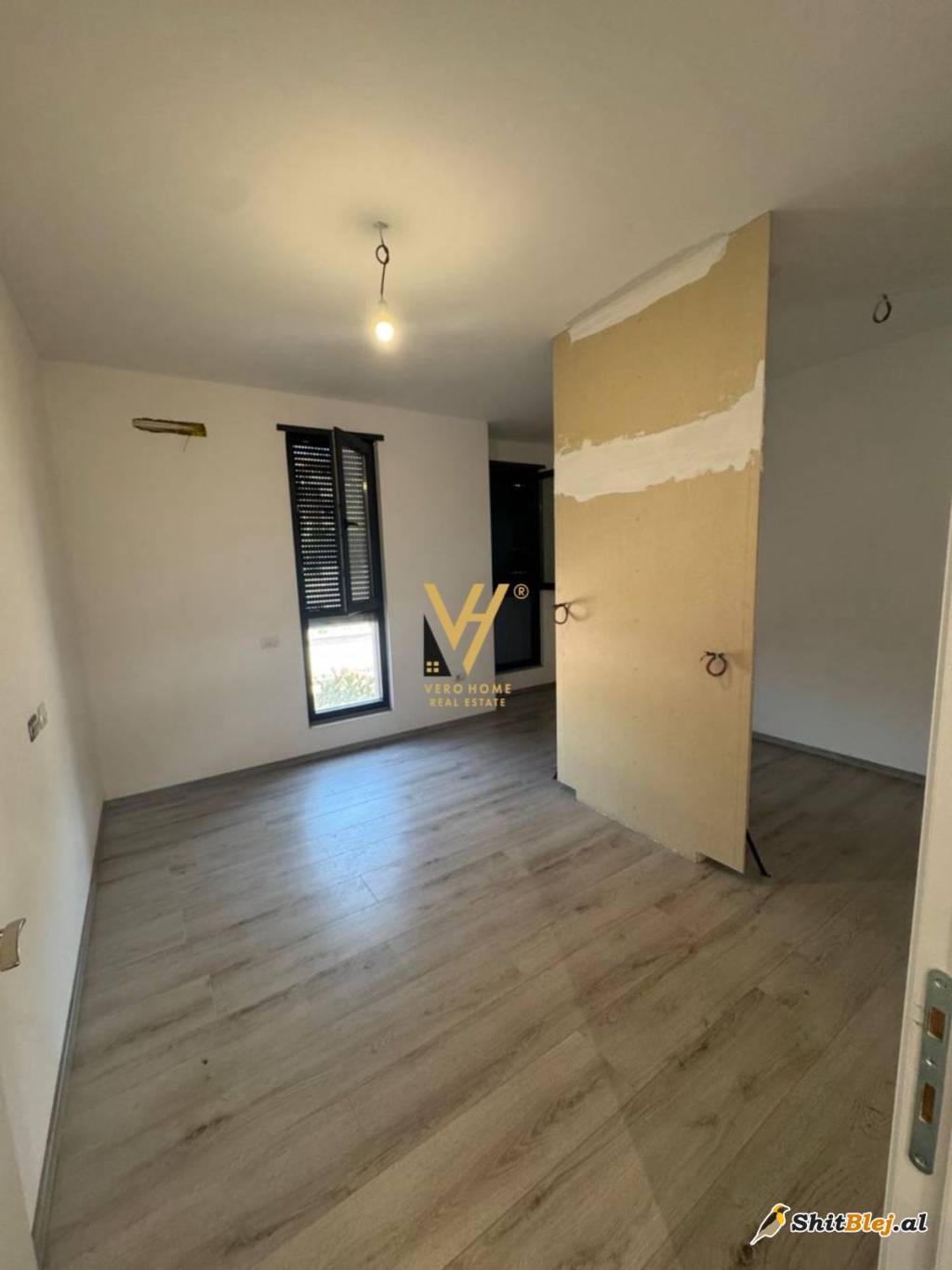 ZYRE 55 M2 MBI MATERNITETIN E RI 350 EUR