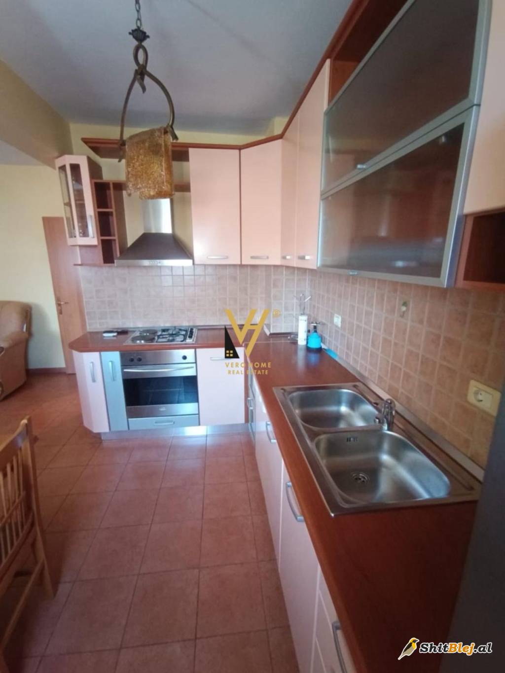 1+1 ME QIRA TE ISH-PARKU 550 EURO