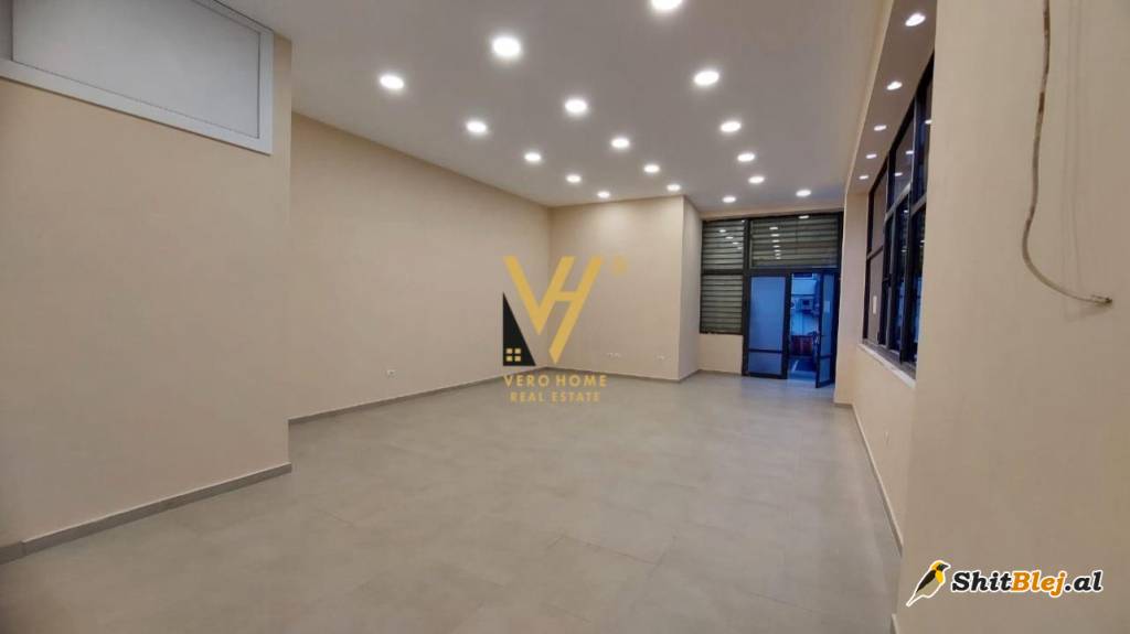 AMBIENT 55 M2 TE MYSLYM SHYRI 50.000 LEK