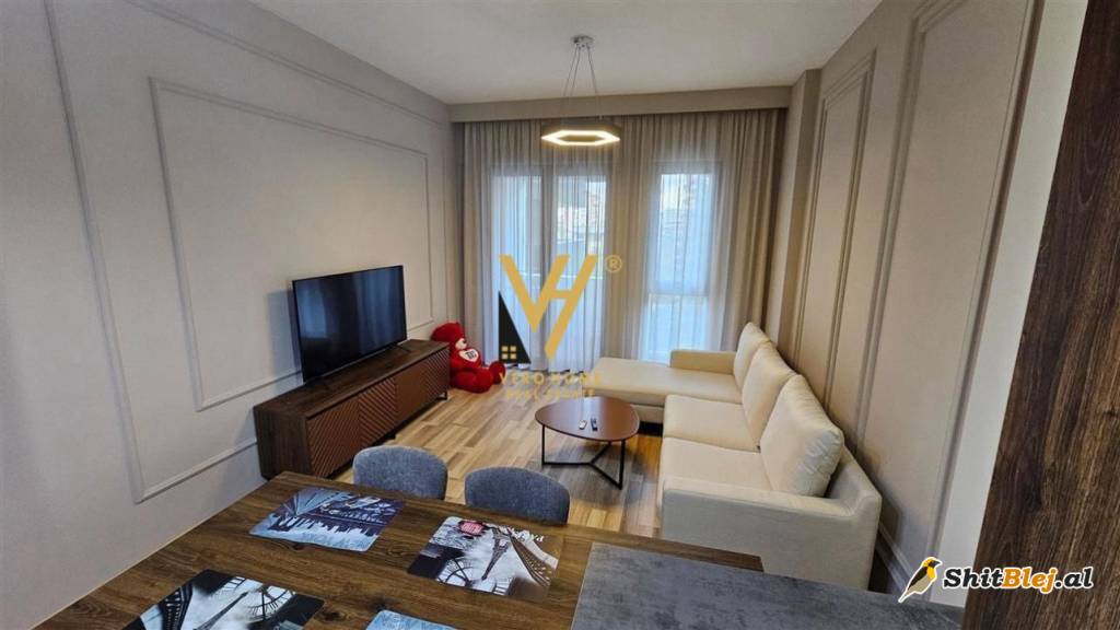 1+1+BLK ME QERA TEK SQUARE 21 750 EURO