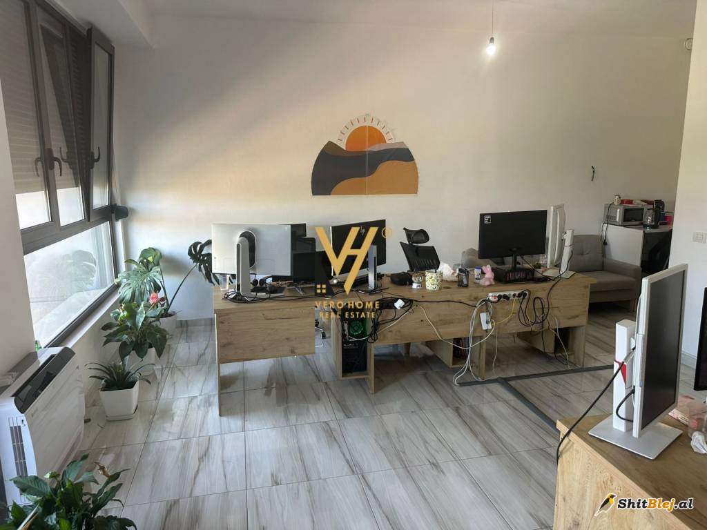 ZYRE 134 M2 ME QIRA TE ALI DEMI 650 EURO