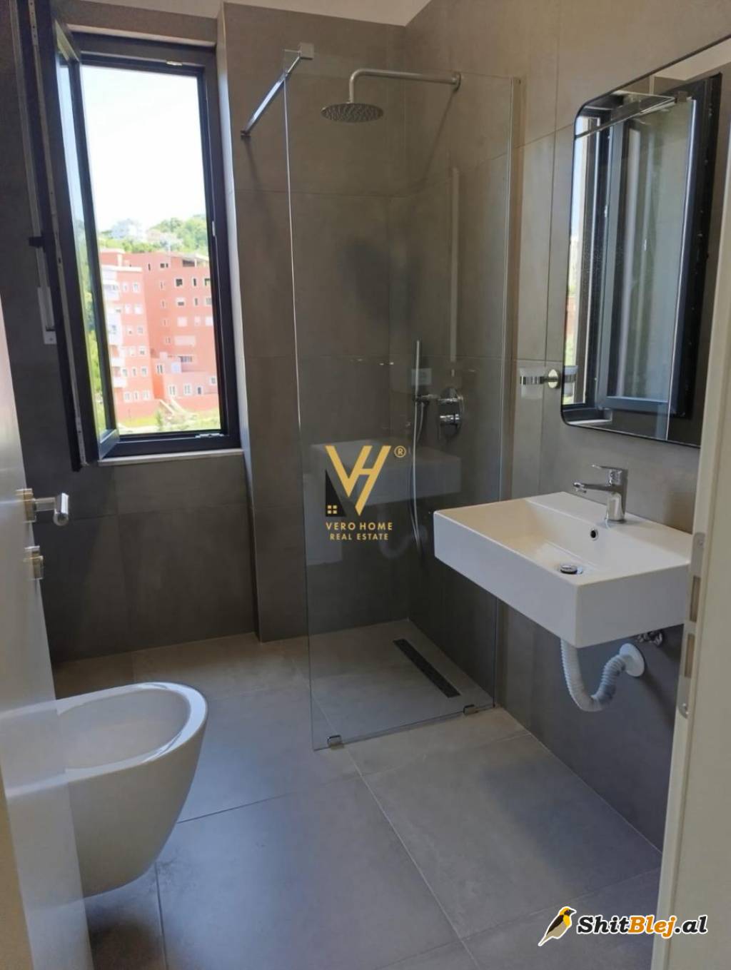 2+1+2BLK TE KODRA E DIELLIT 260.000 EURO