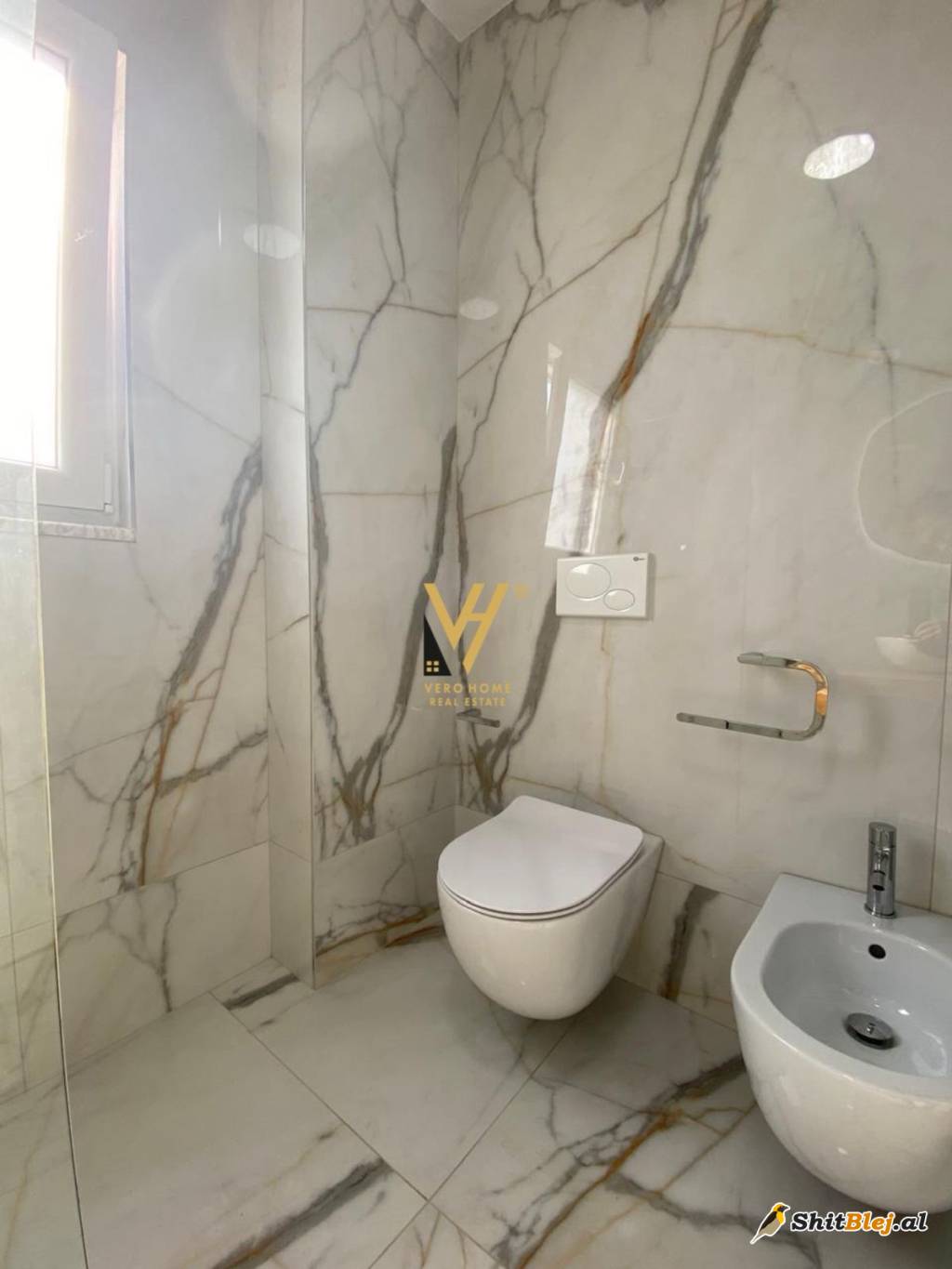 ZYRE 130 M2 ME QERA NE BLLOK 2.000 EURO