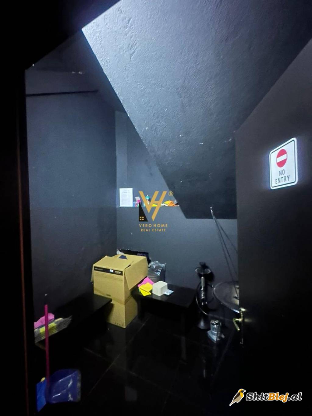 AMBIENT 160 M2 TE MYSLYM SHYRI 1.000 EUR