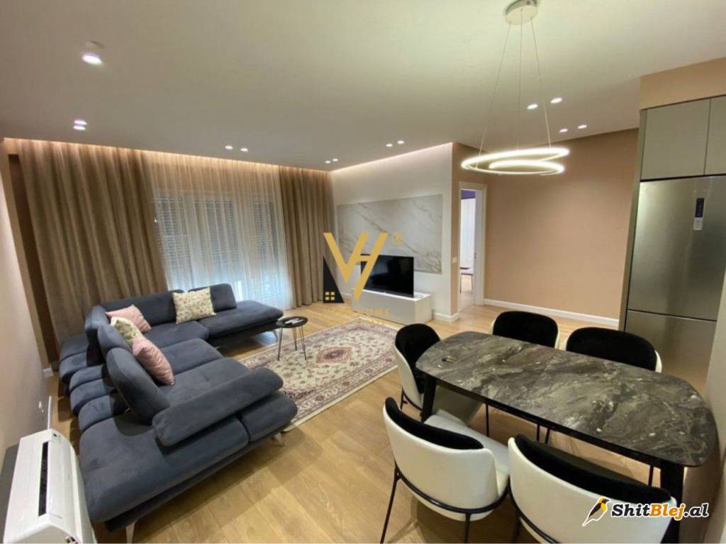  2+1+2 ME QERA TE RRUGA E DIBRES 800 EUR