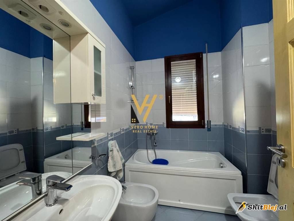 2+1+2 TE KOPSHTI BOTANIK 800 EURO