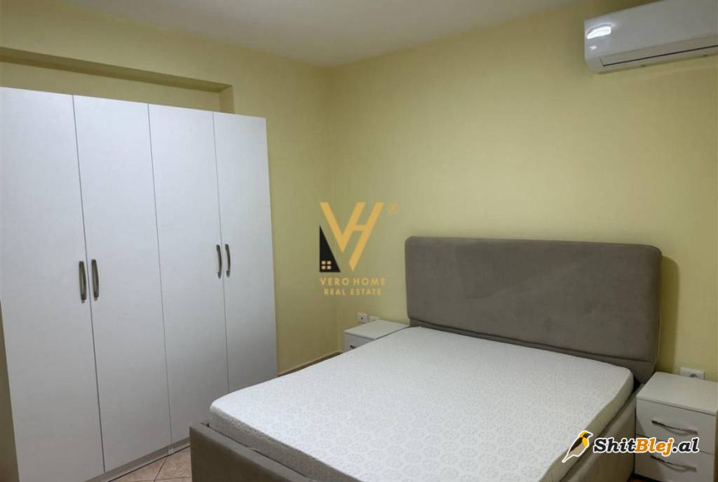 2+1 TE XHAMIA E TABAKVE 650 EURO