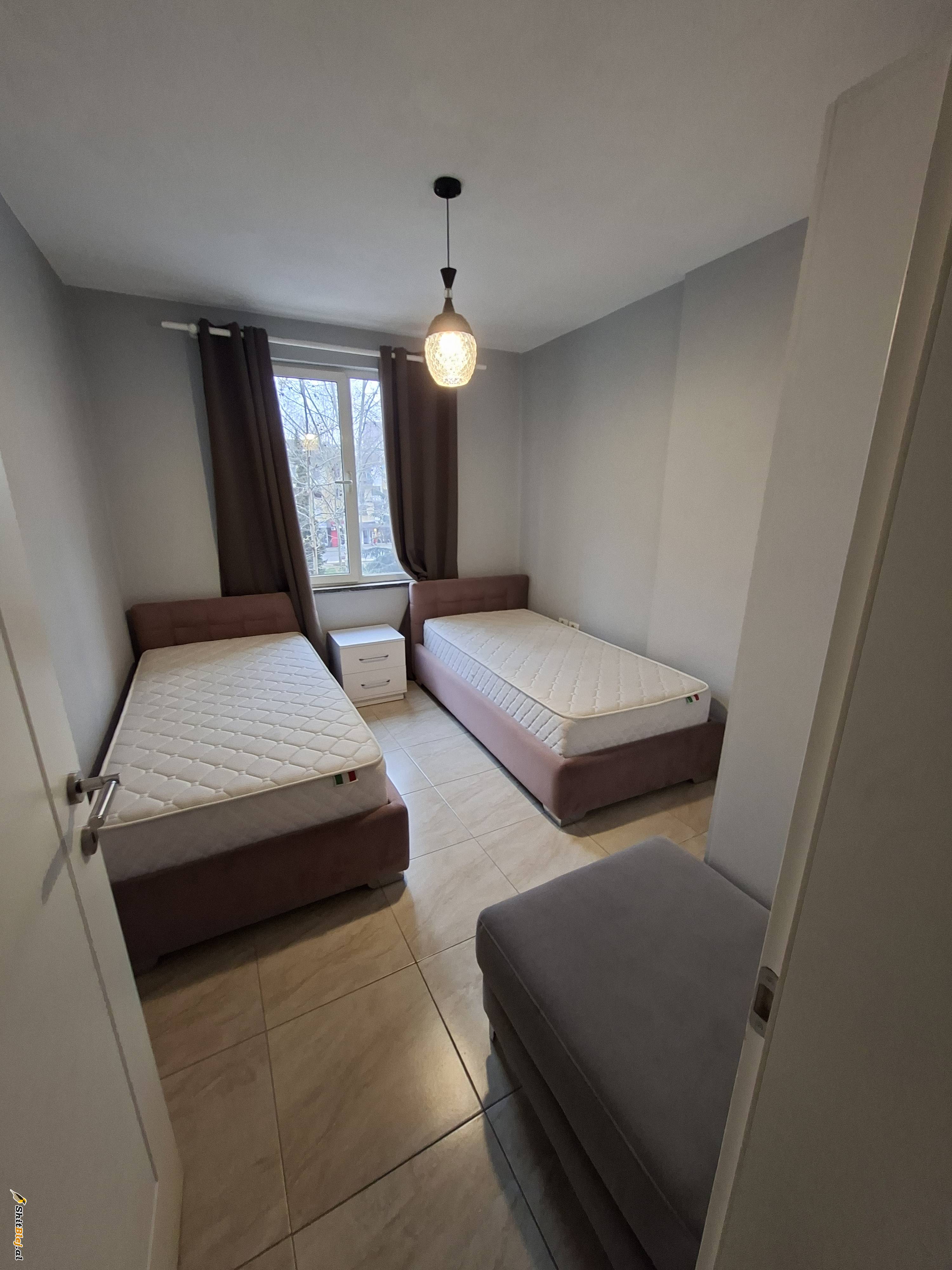 APARTAMENT 2+1 ME QIRA ISH EKSPOZITA 
