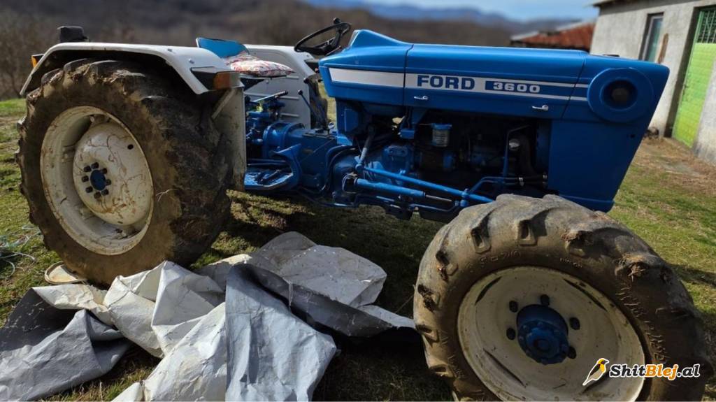 Ford 3600 traktor bujqësor.