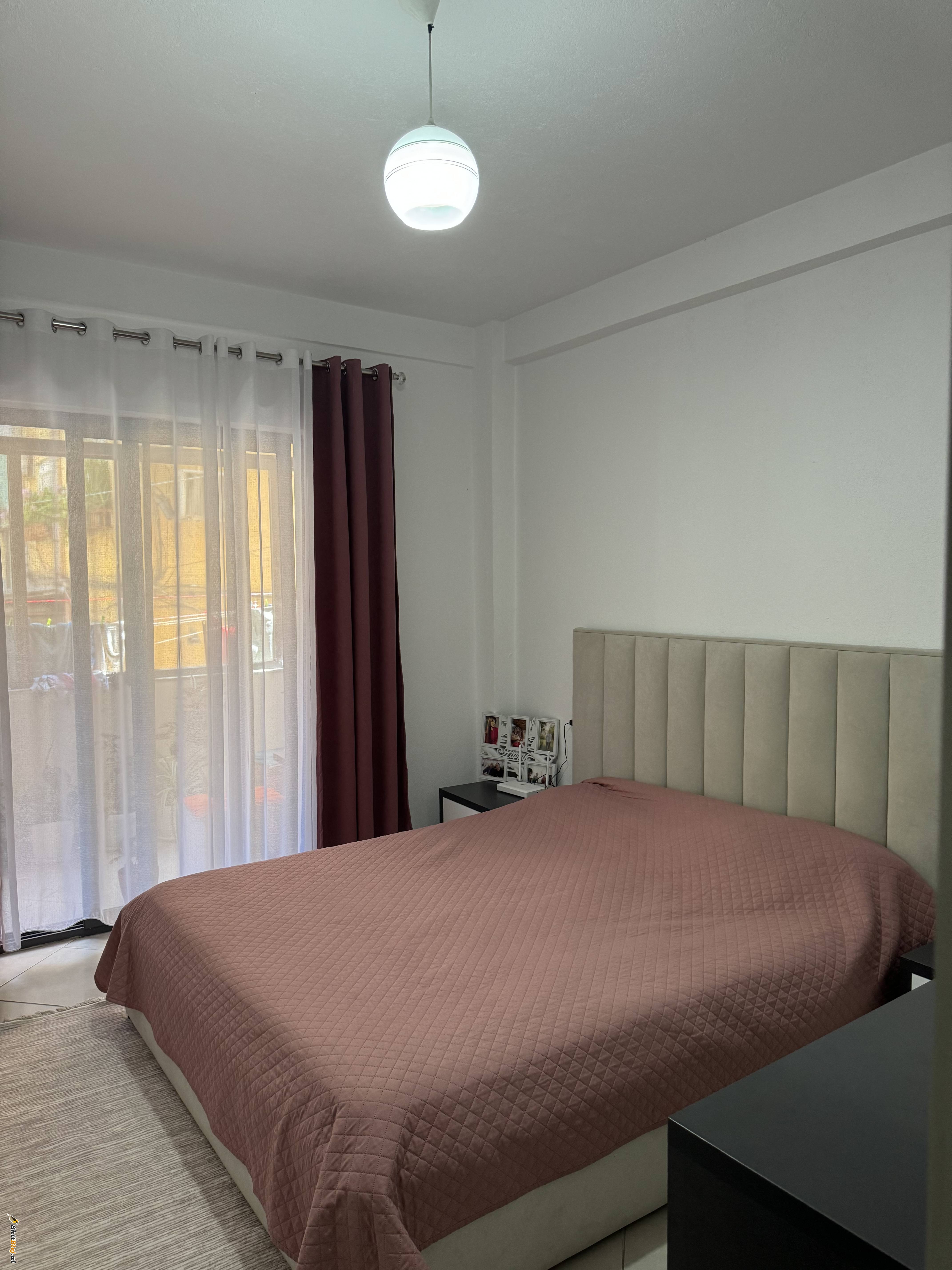 Jepet me qera apartament 2+1 i mobiluar