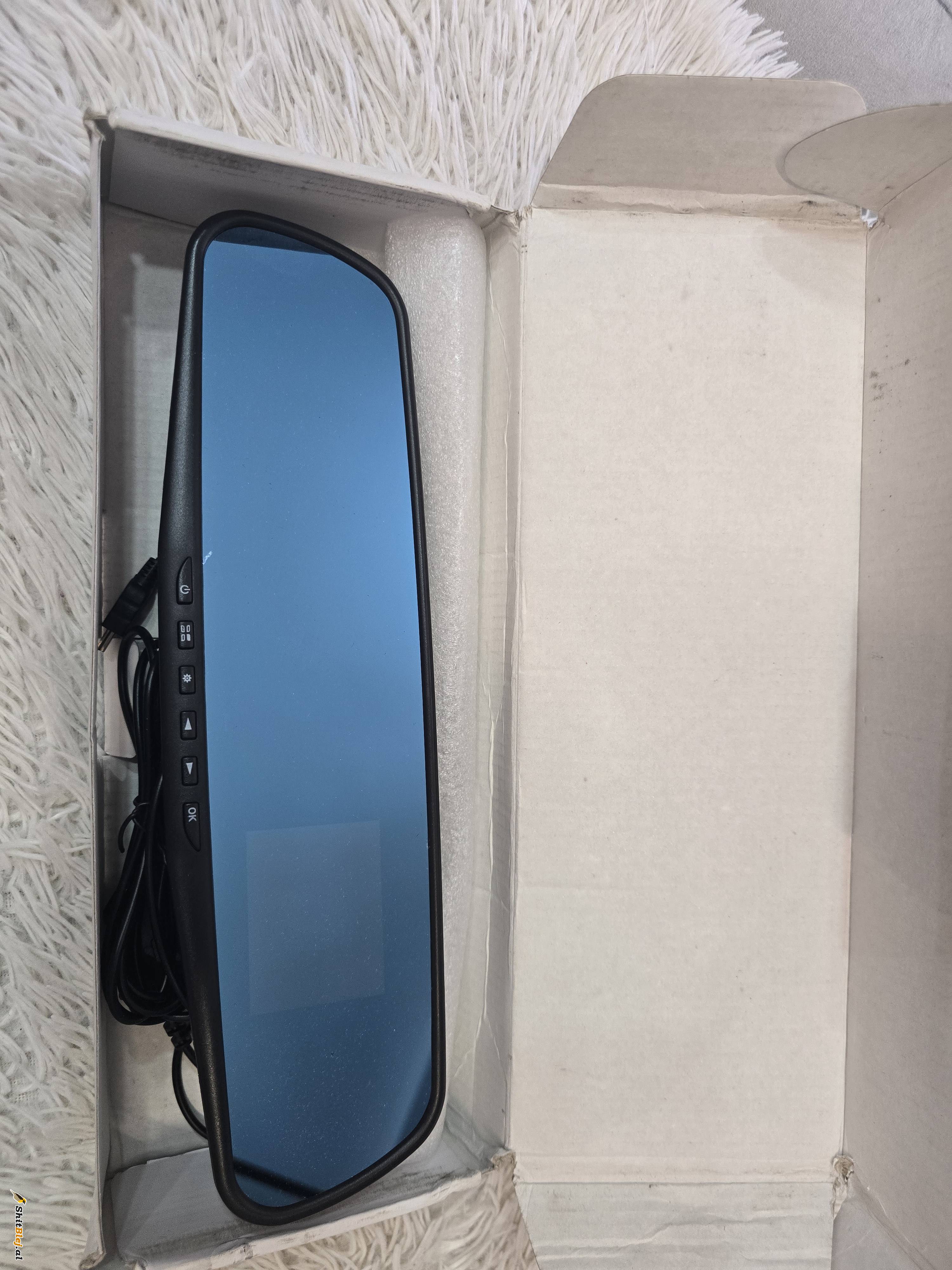 Pasqyre front kamer