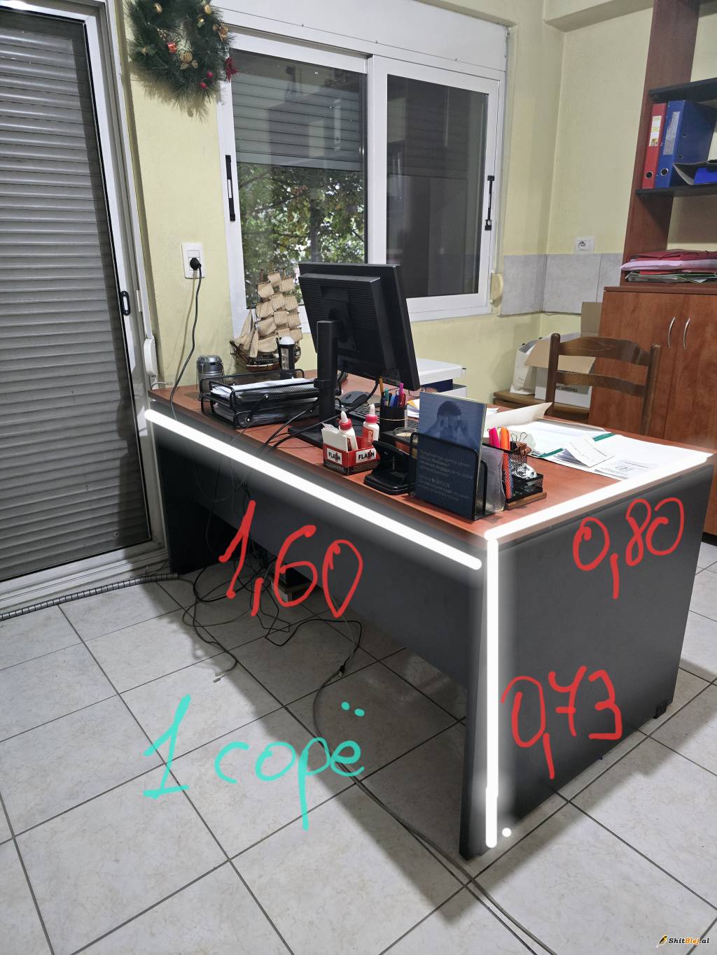 Mobilje zyre