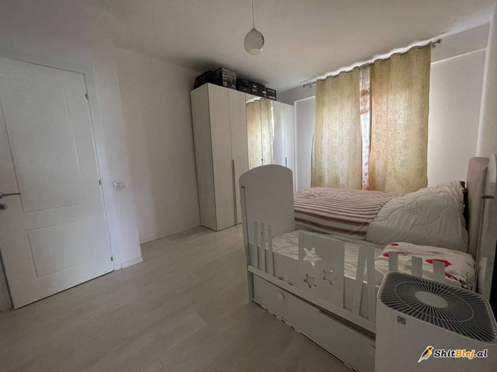 Qira, Apartament 2+1 Liqeni i Thate 