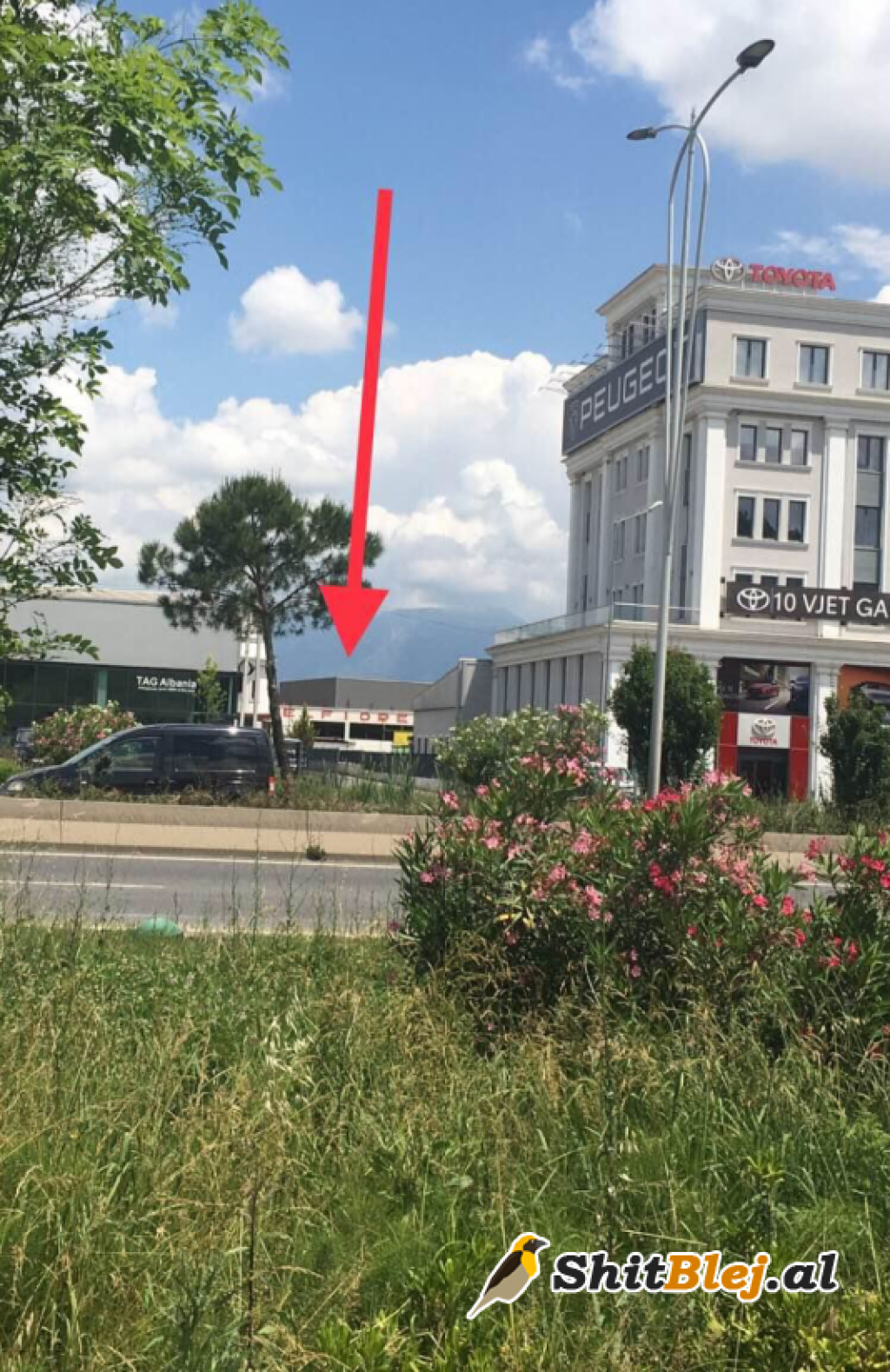  kapanon 2100 m2 ne Tirane 