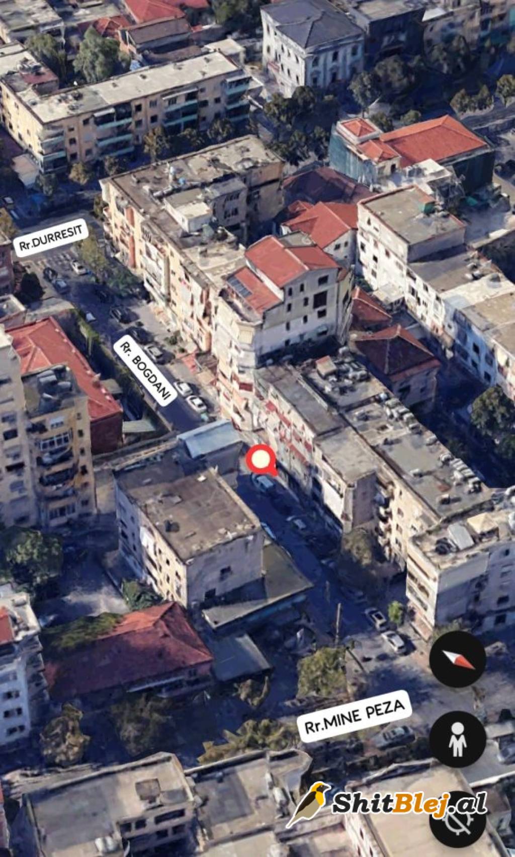 Dyqan 100m2 tek Rruga Durrësit
