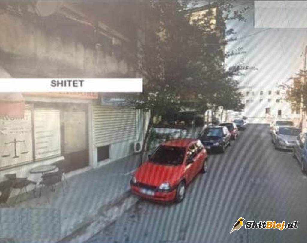 Dyqan 100m2 tek Rruga Durrësit