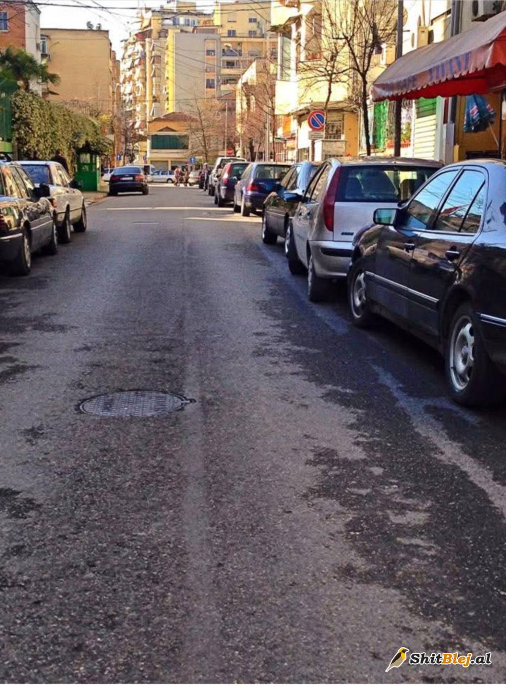 Dyqan 100m2 tek Rruga Durrësit