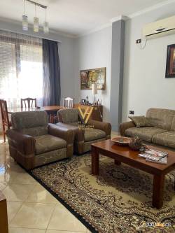 2+1+BLK PRANE FAKULTETIT EKONOMIK 700 EU