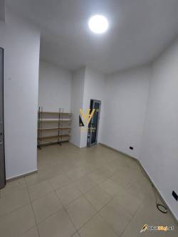  DYQAN RR.BARDHOK BIBA 175.000 EURO