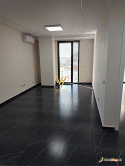 ZYRE 75 M2 ME QERA TE MINE PEZA 550 EURO