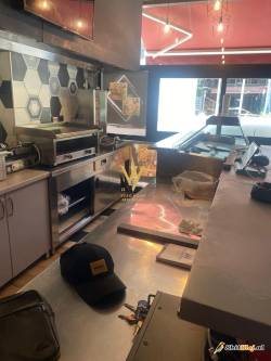 DYQAN TE KOMUNA E PARISIT 1.200 EURO