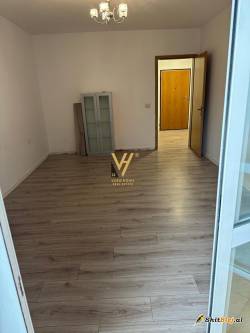 ZYRE 130M2 ME QERA,ISH EKSPOZITA 680 EUR