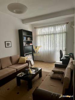 1&plus;1&plus;2BLK TE RRUGA E DURRESIT 180.000 EUR