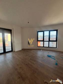ZYRE 95 M2 TE KOMUNA E PARISIT 700 EURO