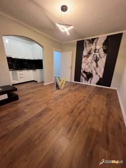  1+1 TE KLANI, KINOSTUDIO 92.000 EURO
