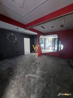 MAGAZINE 550 M2 NE DON BOSKO 3.000 EURO