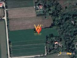 TOKE 10.000 M2 NE RINAS 700.000 EURO