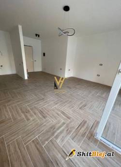 2+1+2 TE RRUGA E BARRIKADAVE 275.000 EUR