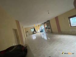 MAGAZINE 130M2 TE VARRI BOMIT 400 EURO