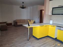  1+1+BLK ME QERA NE QENDER 600 EURO