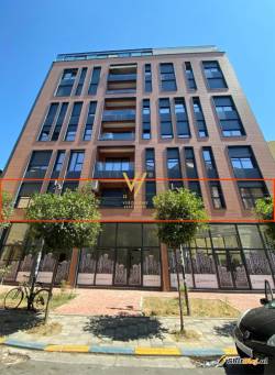 ZYRE 200 M2 BARRIKADA 2.700 EURO