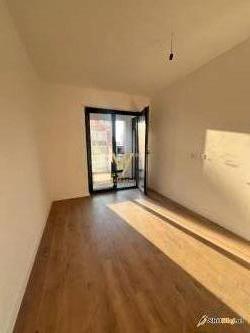 ZYRE 75 M2 TE KOMUNA E PARISIT 600 EURO