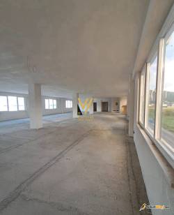 AMBIENT 1.280 M2 NE VAQARR 13.000 EURO