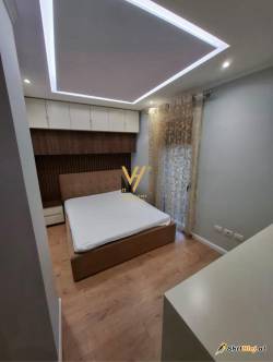 1&plus;1&plus;BLK ME QIRA TE ZOGU I ZI 60.000 LEKE
