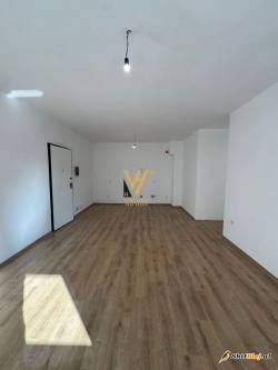 2&plus;1&plus;2 TE RR.ELBASANIT 213.750 EURO