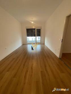 ZYRE 115M2 ME QERA TE 21 DHJETORI 600 EU