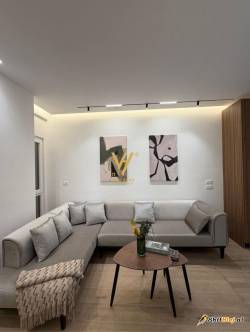 1&plus;1&plus;BLK ME QIRA TE ZOGU I ZI 800 EURO