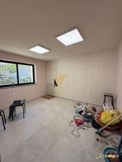 ZYRE 40 M2 ME QERA TE MOZAIKU 45.000 LEK