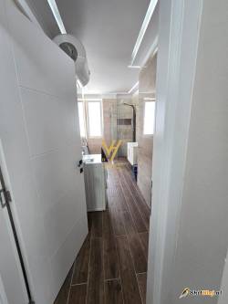  2&plus;1 ME QERA TE 21 DHJETORI 800 EURO