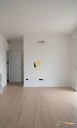 ZYRE 106 M2 TE RR.BARRIKADA 700 EURO