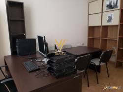 ZYRE ME QERA TE ISH EKSPOZITA 450 EURO